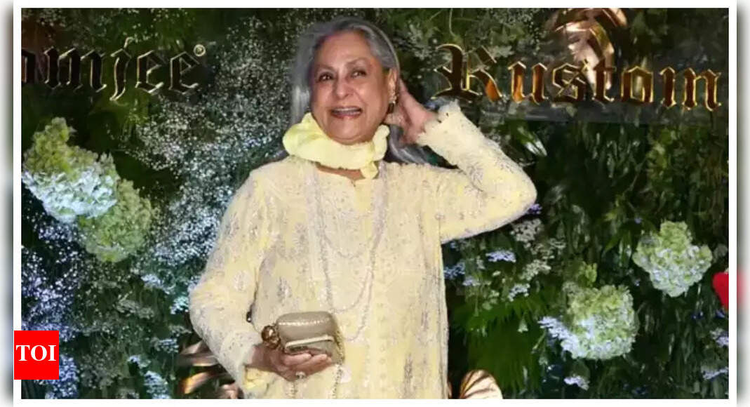 Jaya Bachchan poses for paps in old video, defends her anger