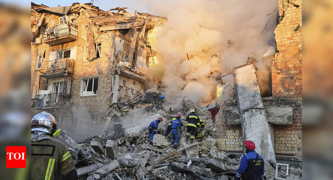 <div>Russia-Ukraine war: UNSC to hold urgent meeting after Moscows big strike; Kyiv seeks increased pressure</div> <div>Russia-Ukraine war: UNSC to hold urgent meeting after Moscow's big strike; Kyiv seeks increased pressure</div>