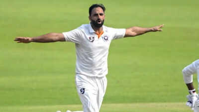 Duleep Trophy: Dream Spell Sink East of Aukib Prophet; North Zone took 175 runs lead
