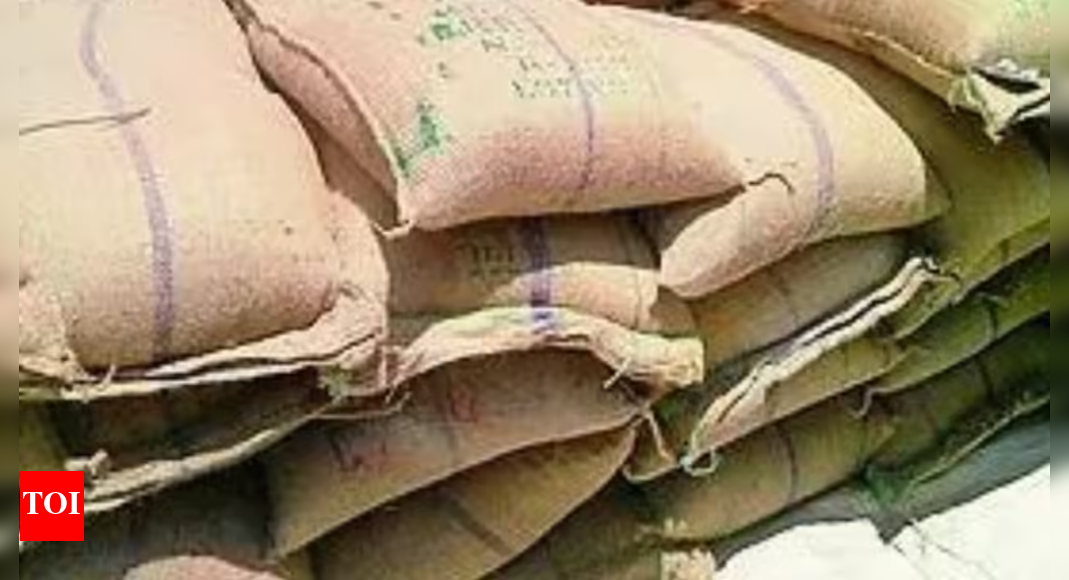 Gunny bag charges: Centre hikes usage rate by 40% to Rs 10.22 per bag; to aid procurement – The Times of India