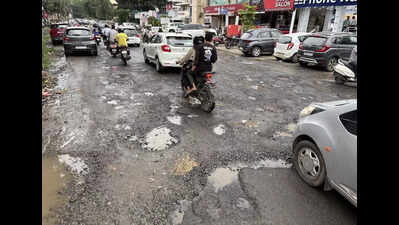 GCC fails to fix half the interior roads before deadline