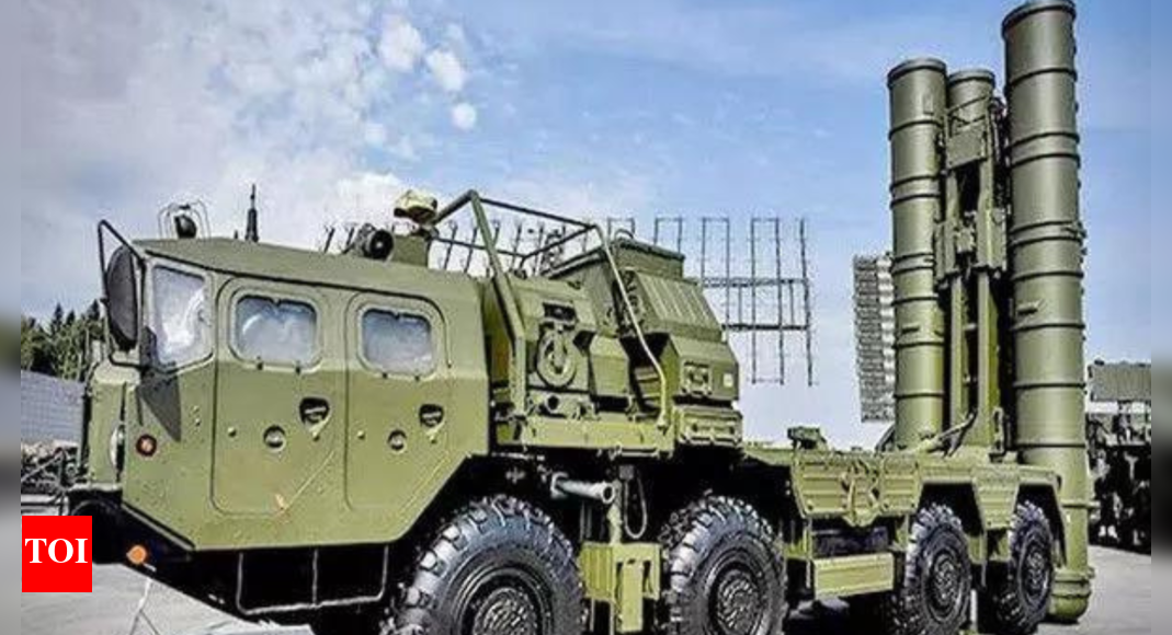 <div>'False & baseless': PIB busts Pakistan claim of India's S-400 hit; clarifies image origin</div>