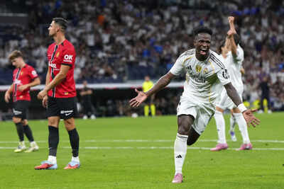 Real Madrid climbs the top of La Leiga with a 2–1 win over Malorka