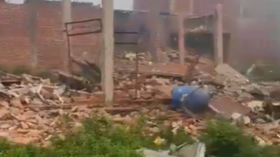 Blast at illegal firecracker unit in Lucknow; 4 of a family dead, more feared trapped