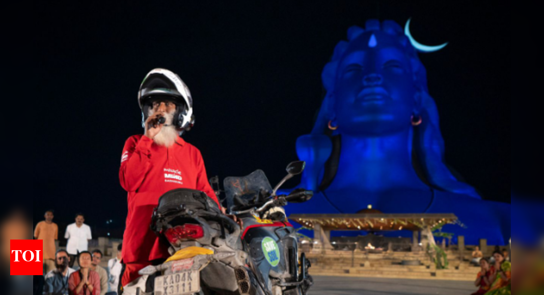 <div>'Power of yoga': Sadhguru completes Kailash Yatra on motorcycle; makes journey just 18 months after 2 critical surgeries</div>
