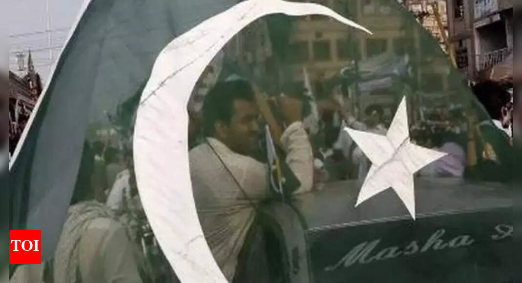 Pakistani officials ‘loot’: Rs 37 million aid leak reported; audits find Rs 141 billion misuse Pakistani officials ‘loot’: Rs 37 million aid leak reported; audits find Rs 141 billion misuse