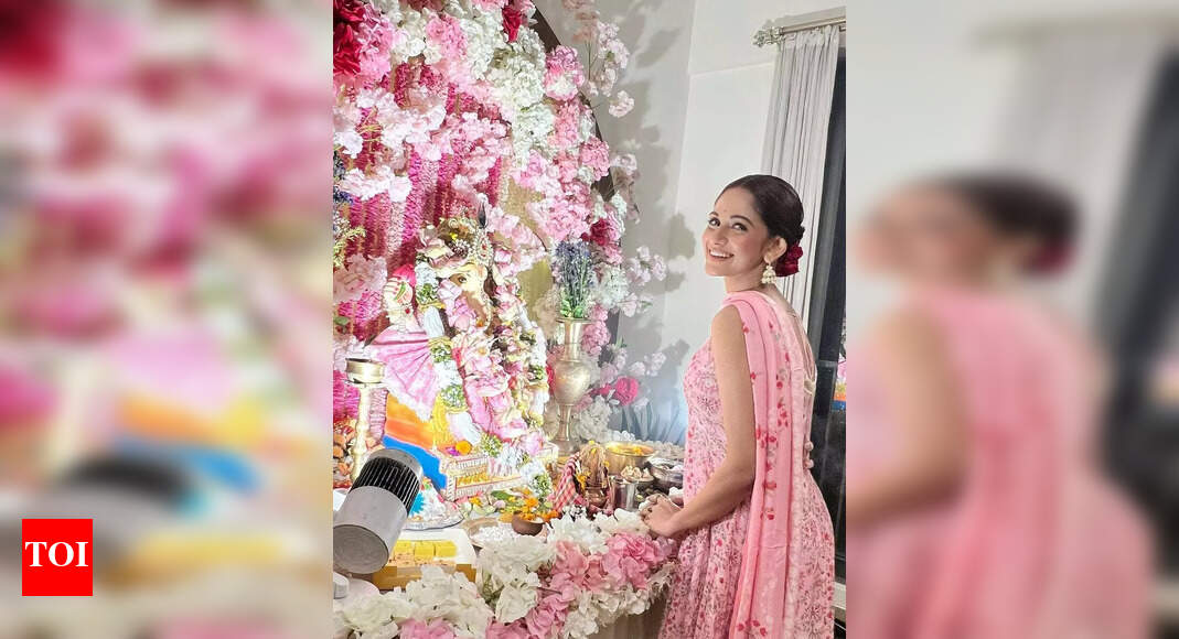 Trina celebrates Ganesh Chaturthi with devotion and joy