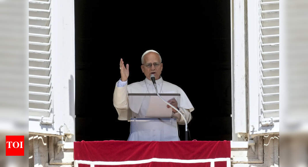 Pope condemns ‘pandemic of arms’: Prays for US school shooting victims Pope condemns ‘pandemic of arms’: Prays for US school shooting victims