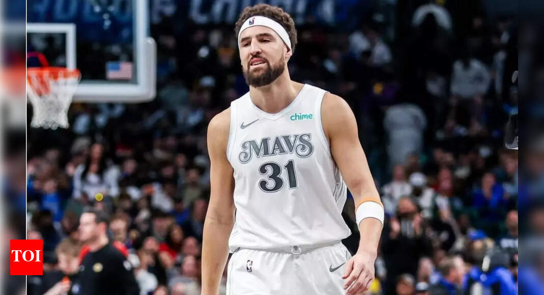 "He is a two-way force"- Klay Thompson praises teammmate Anthony Davis as the best power forward of his generation