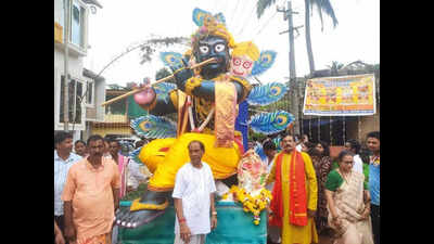 A tableau each by 16 families signals the finale of Chaturthi celebrations at Adpai