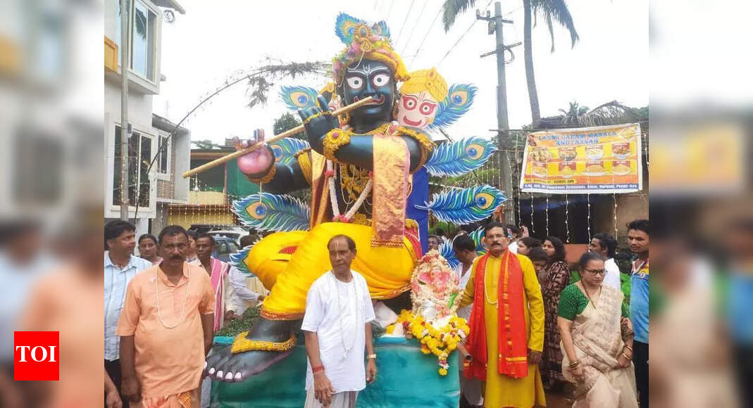 A tableau each by 16 families signals the finale of Chaturthi celebrations at Adpai