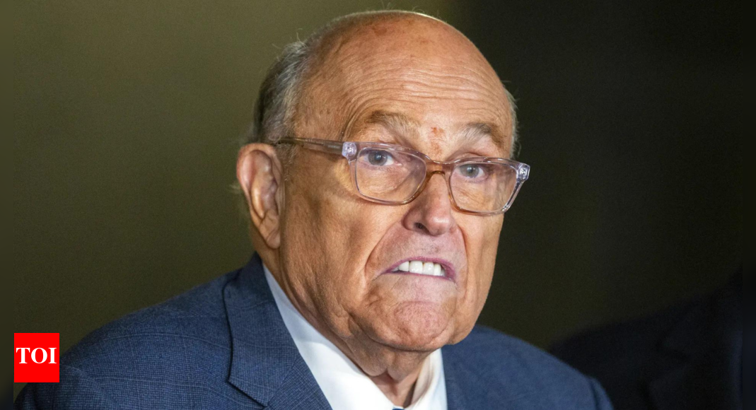 Rudy Giuliani injured in New Hampshire car crash: Hospitalized with fractured vertebrae; spokesman says Ex-NYC mayor in ‘good spirits’