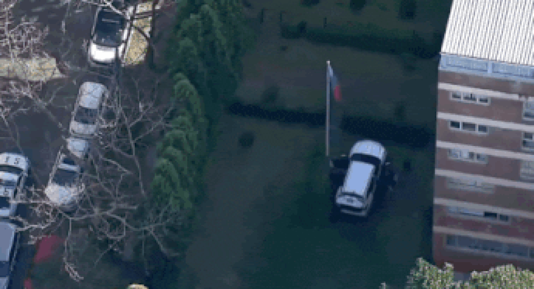 39-year-old man arrested after car crashes into Russian Consulate in Australia; cop injured - watch