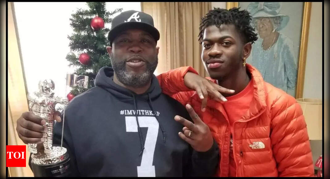 <div>Lil Nas X's father recalls visiting his son in jail</div>