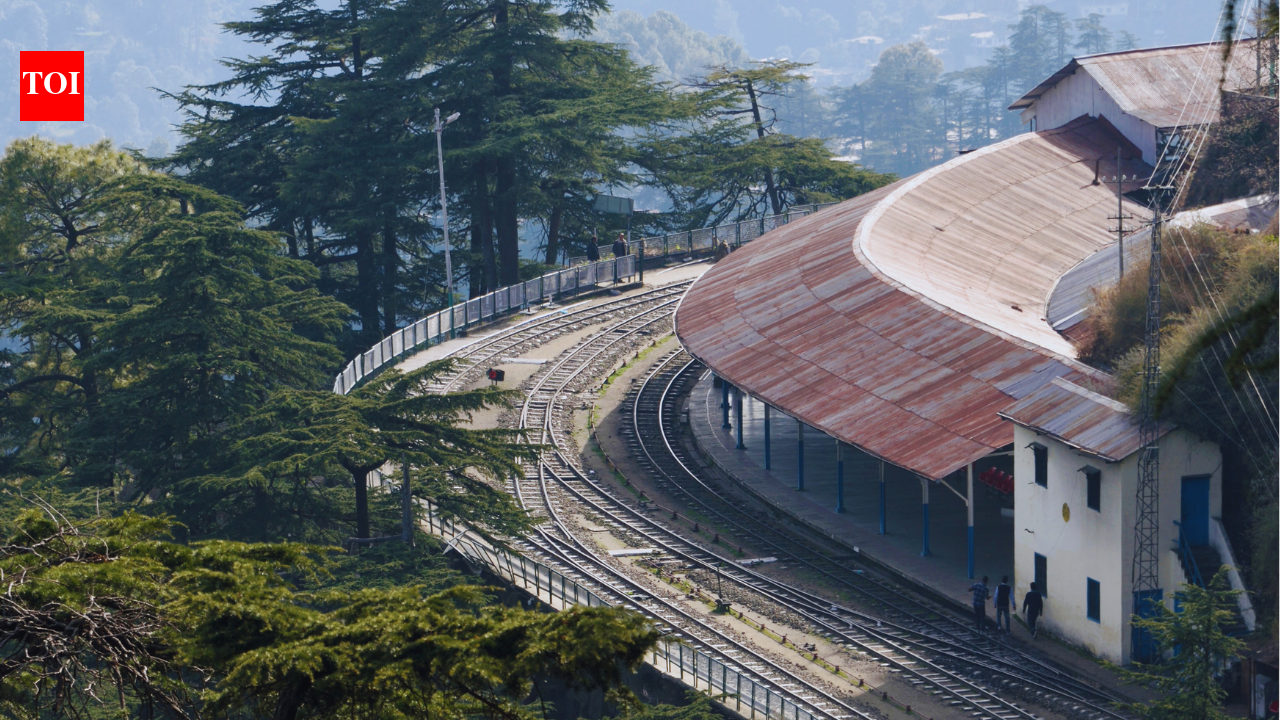 6 offbeat train stops across India that every train lover must explore