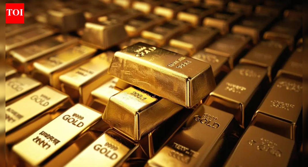 Gold rate today: Prices hit all-time high of Rs 1.05 lakh per 10g ...