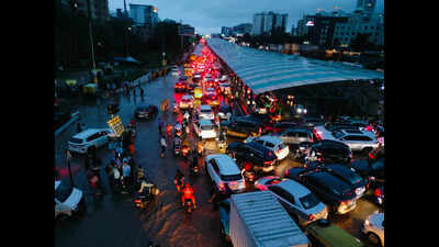  NH-48 traffic crawls for hours; more showers likely in next 2 days