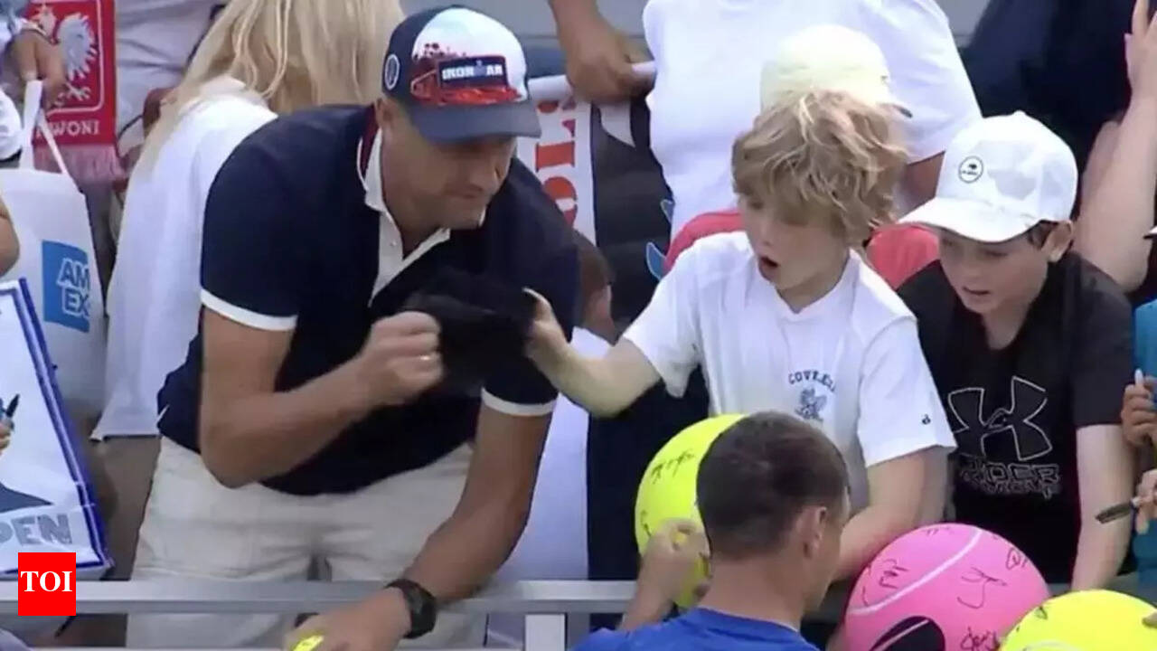 US Open hat snatch: Polish CEO Piotr Szczerek finally apologizes, calls it  a 'serious mistake' — here's why it's not working | World News - The Times  of India