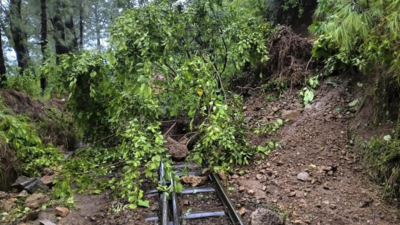 Himachal landslides claim 5 lives amid relentless rains
