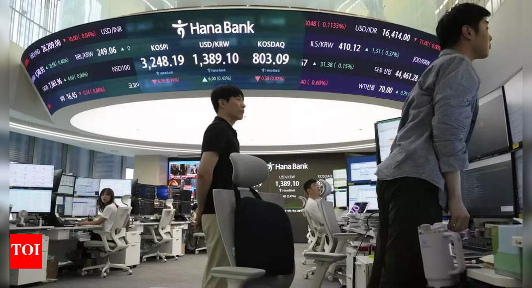 Market watch: Asian stocks rebound as tech fuels gains; oil climbs as Ukraine targets Russian refineries – The Times of India