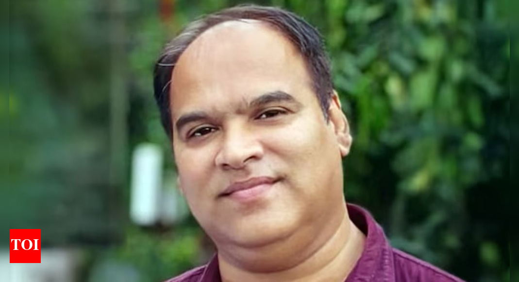 <div>Objectionable posts on PM Modi, RSS: Cartoonist Hemant Malviya gets anticipatory bail; SC makes his interim protection absolute</div> <div>'Objectionable' posts on PM Modi, RSS: Cartoonist Hemant Malviya gets anticipatory bail; SC makes his interim protection 'absolute'</div>