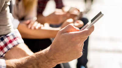  Only 2 hours of phone use per day; here's what's behind it