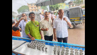 Moodbidri embraces zero-waste festival with steel tumblers