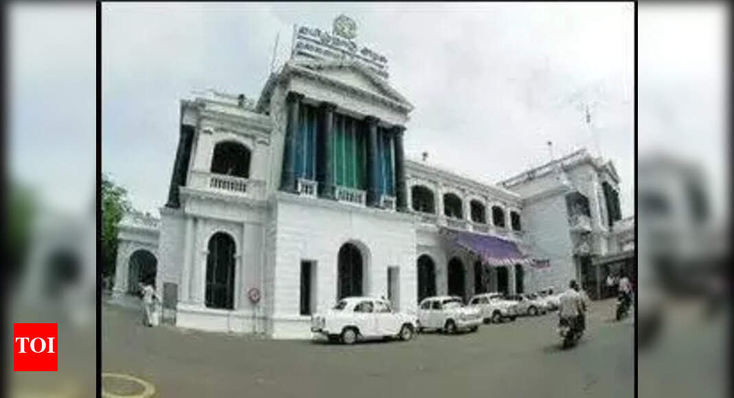Govt: Retirement perks of corrupt officials to be withheld till cases closed