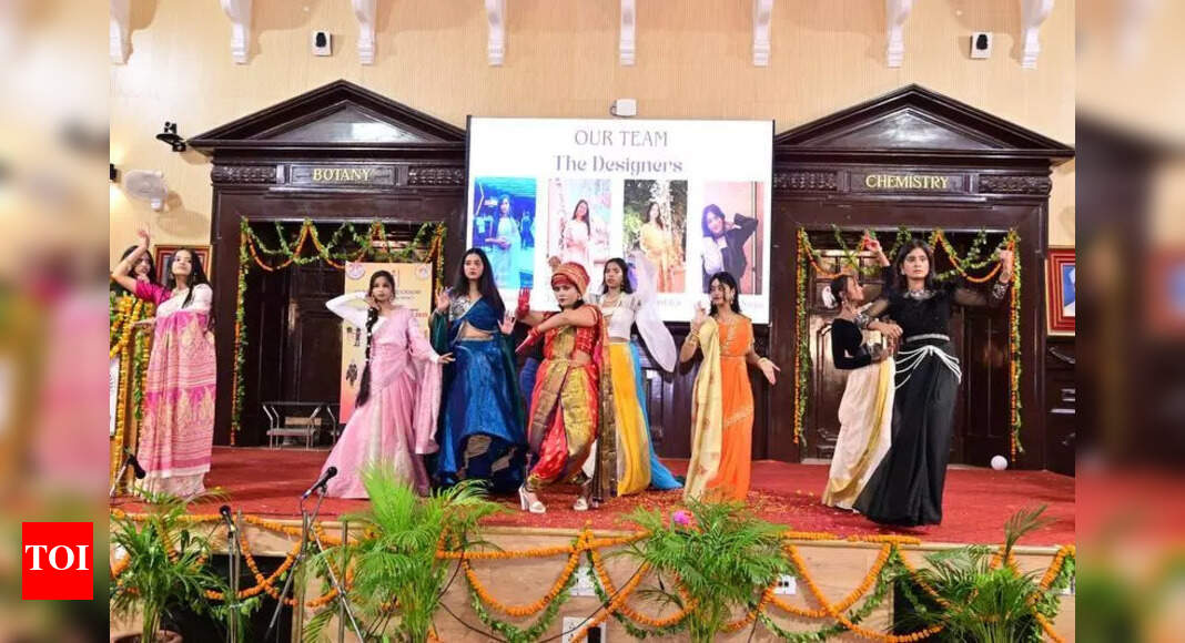 Creativity at fore as LU warms up for convo | Lucknow News - The Times ...