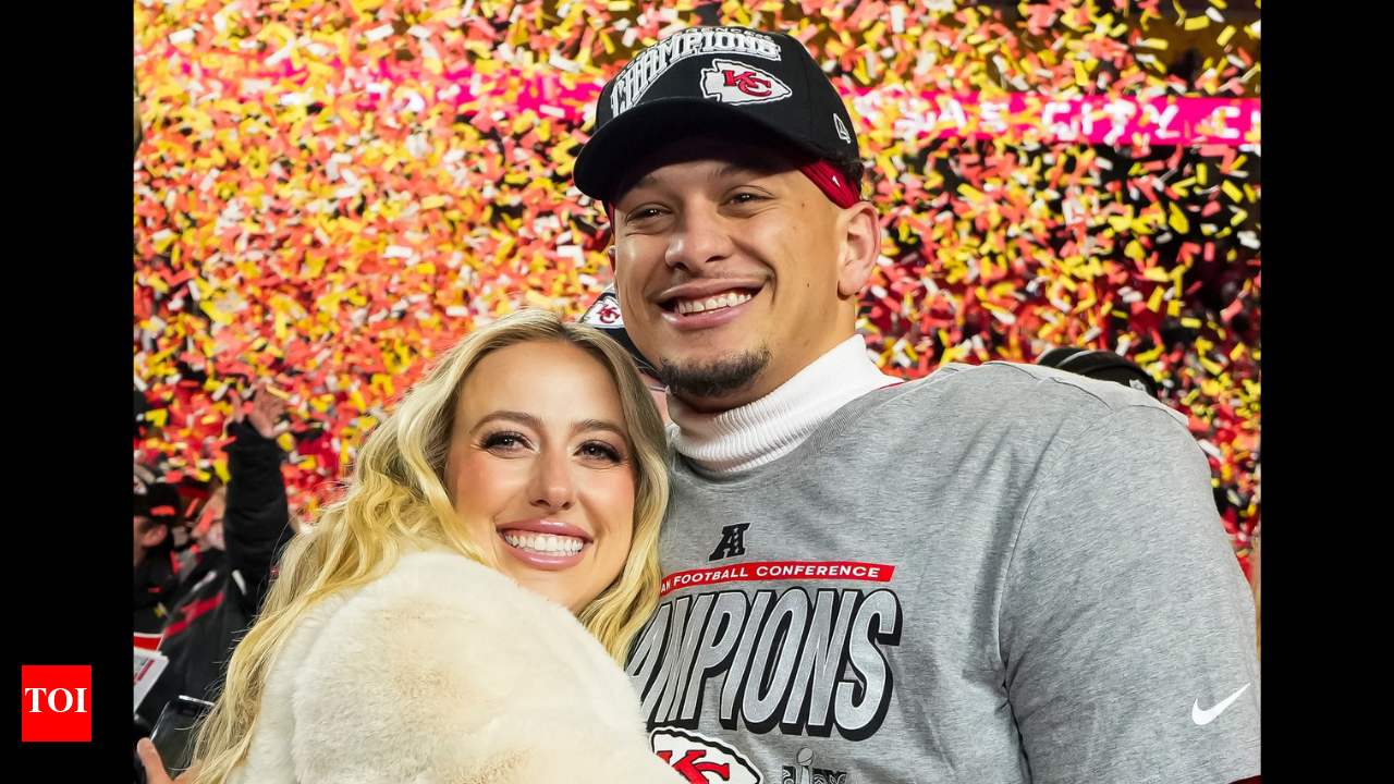 I wish I dug": Patrick Mahomes' wife Brittany Mahomes shut down "gold digger"  troll accusing her of using the star player's wealth | NFL News - The Times  of India