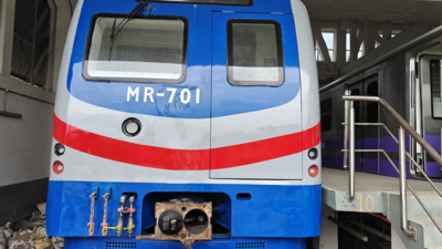 Kolkata Metro zips past 8 lakh ridership in a day, earns Rs 1.6 crore from tickets