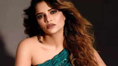 Archana Gautam shares a cryptic post hinting at betrayal; fans show concern