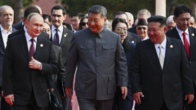  With Kim present, leaders discuss immortality - watch