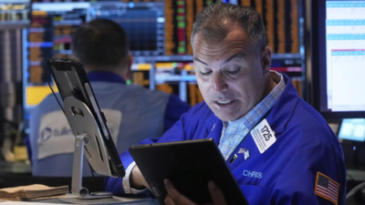  Wall Street steadies on Alphabet lift; S&P 500 set to snap 2-day fall