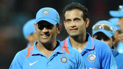 Irfan Pathan tags MS Dhoni, says 'sath baith kar pienge' in fiery reply to hookah controversy