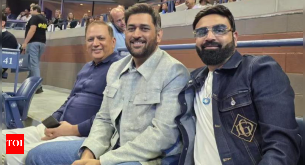MS Dhoni makes surprise appearance for Novak Djokovic clash - watch