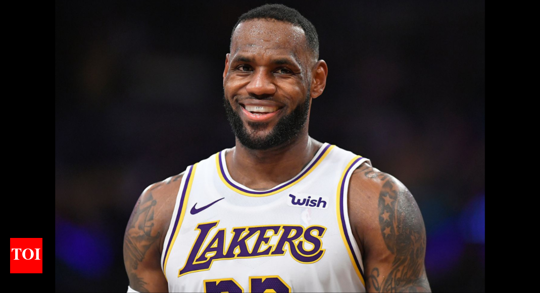 Bron's Vegas Nights: LeBron James raps along to E-40 in sizzling dance floor performance