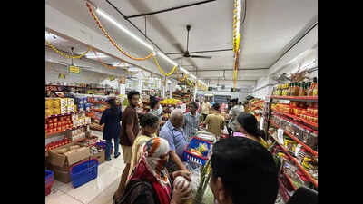 Onam cheer fills city’s Kerala stores even as prices pinch pockets