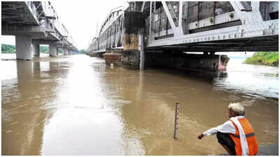 Yamuna at 3rd highest level in 63 years, several areas flooded