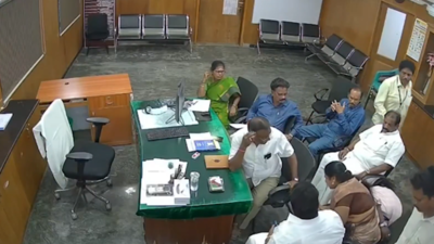 ‘Forced to fall at councillor’s feet’: 5 booked for harassing dalit municipal staff in Tindivanam