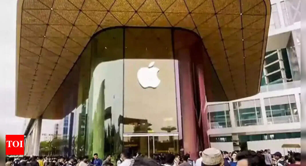 iPhone 17 Pro and iPhone 17 Pro Max alleged battery and display leak online ahead of September 9 launch