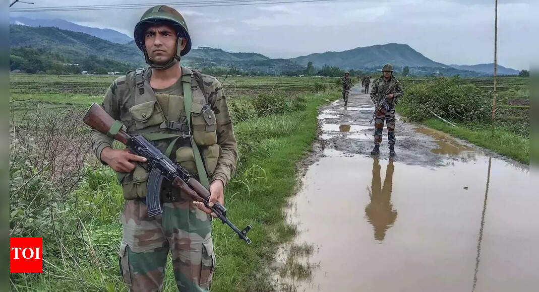 <div>Centre, Kuki-Zo groups & Manipur sign pact: Hill states integrity in focus; NH-2 reopens</div> <div>Centre, Kuki-Zo groups & Manipur sign pact: Hill state's integrity in focus; NH-2 reopens</div>
