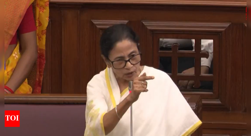 <div>Ruckus in Bengal assembly as Marshalls drag out BJP chief whip; Mamata Banerjee raises vote chor slogans - watch</div> <div>Ruckus in Bengal assembly as Marshalls drag out BJP chief whip; Mamata Banerjee raises 'vote chor' slogans - watch</div>