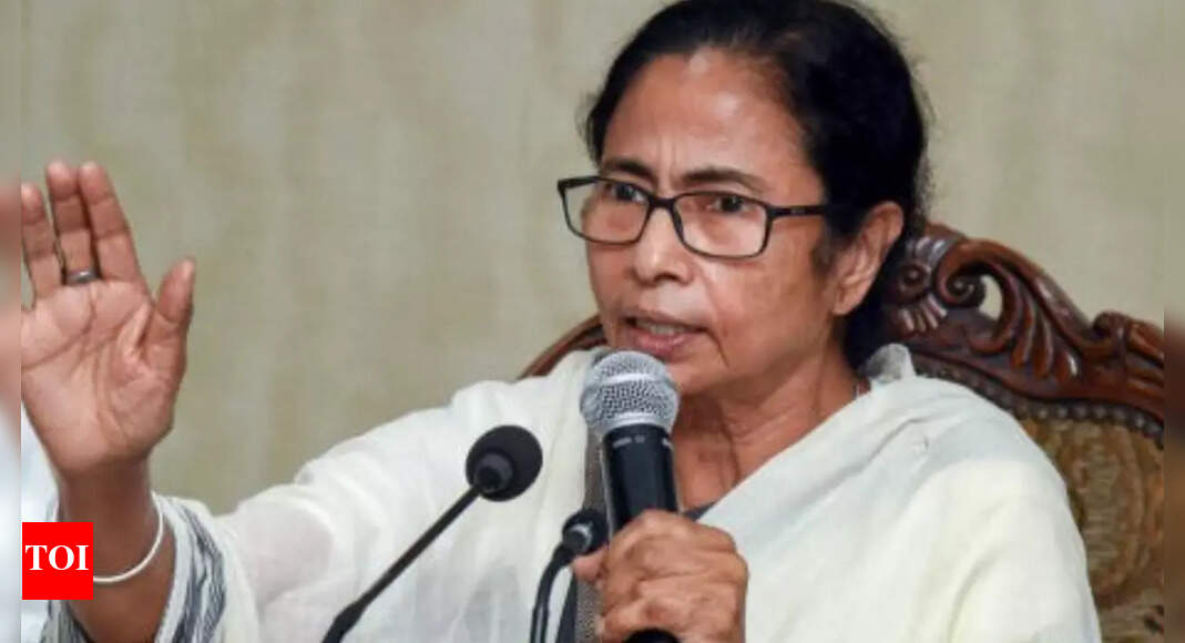 <div>‘BJP begging before US, China’: Mamata’s jibe at Centre; alleges India’s prestige sold to foreign powers</div> <div>‘BJP begging before US, China’: Mamata’s jibe at Centre; alleges India’s 'prestige sold' to foreign powers</div>