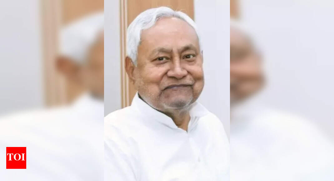 Nitish launches Rs1,203-crore projects in Saran district
