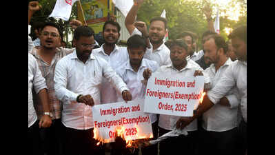 AASU claims Center's new immigration order 'conspiracy' settle illegal Bangladeshis in Assam