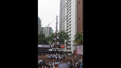 Guinness Book entry for tallest human pyramid challenged