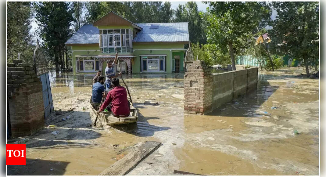 Central team in Jammu to assess damage as floods, landslides continue to batter Jammu and Kashmir Central team in Jammu to assess damage as floods, landslides continue to batter Jammu and Kashmir