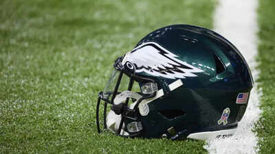 Eagles surprise fans with risky inactive list against Cowboys, sparking questions ahead of season’s opening night clash