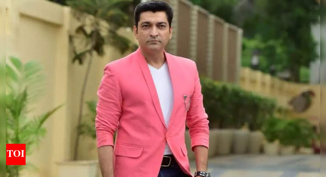 <div>Hitu praises Janki's growth</div>